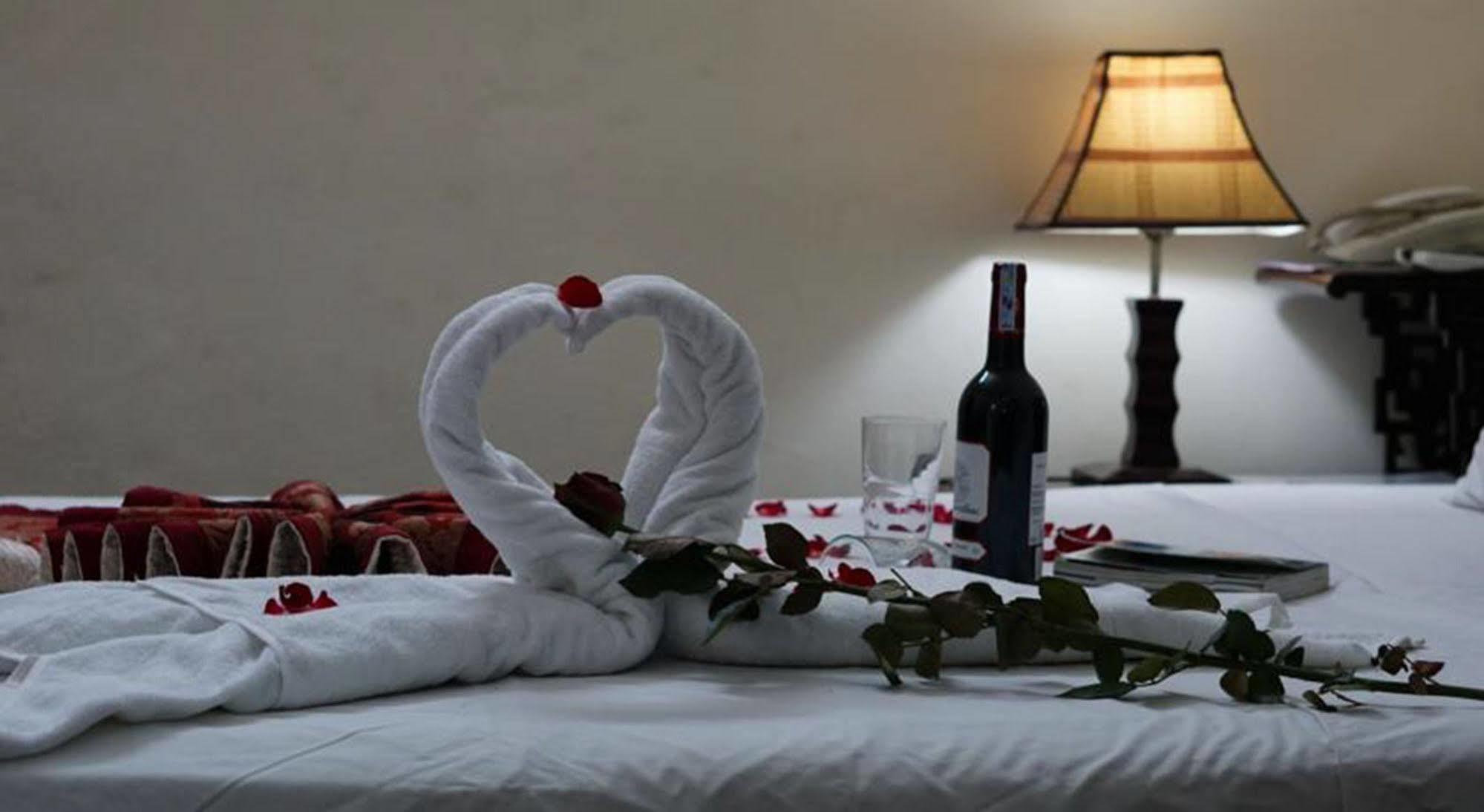 Hanoi Golden Moon Guest House & Travel Dış mekan fotoğraf
